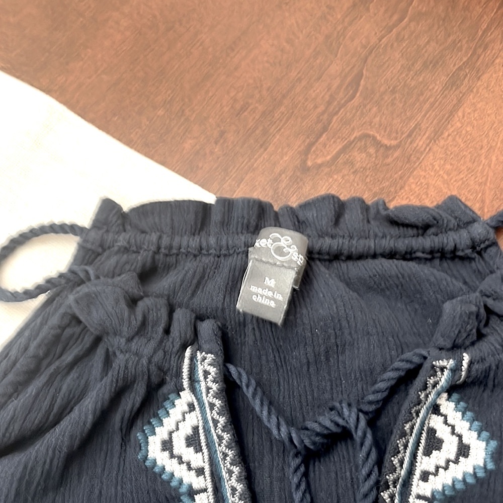 Market and Spruce tank. Women’s M. - Picture 3 of 5